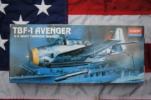 images/productimages/small/TBF-1-AVENGER-U.S.Navy-Torpedo-Bomber-Academy-1651-doos.jpg