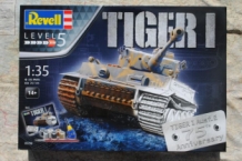 images/productimages/small/TIGER-I-Ausf.E-75th-Anniversary-Revell-05790-doos.jpg