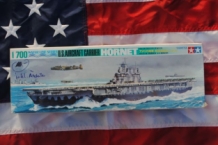 images/productimages/small/USS-HORNET-U.S.Navy-Aircraft-Carrier-Tamiya-77510-doos.jpg