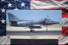images/productimages/small/a-4e-skyhawk-top-gun-limited-edition-hasegawa-07523-doos.jpg