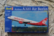 images/productimages/small/airbus-a320-air-berlin-revell-04861-doos.jpg