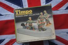 images/productimages/small/assault-craft-with-2-man-crew-plus-2-american-soldiers-modern-army-collection-timpo-toys-750-doos.jpg