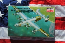 images/productimages/small/b-24j-liberator-minicraft-14402-doos.jpg