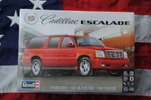 images/productimages/small/cadillac-escalade-revell-85-4482-doos.jpg