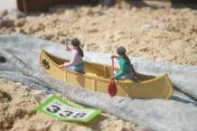 images/productimages/small/canoe-with-2-trappers-beige-timpo-toys-g.338-a.jpg