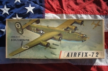 images/productimages/small/consolidated-b-24j-liberator-airfix-586-doos.jpg