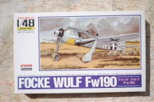 images/productimages/small/focke-wulf-fw190-erii-plastic-model-a335-800-doos.jpg