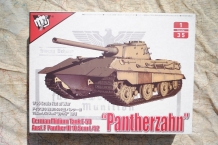 images/productimages/small/german-medium-tank-e-50-mit-10.5cm-l-52-panther-iii-ausf.f-pantherzahn-modelcollect-ua35015-doos.jpg