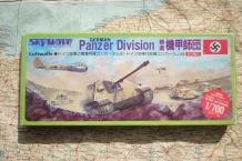 images/productimages/small/german-panzer-division-pzkpfw-iv-panther-jagdpanther-tiger-i-tiger-ii-sdkfz-7-88mm-flak-18-sky-wave-17-doos.jpg