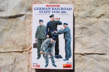 images/productimages/small/german-railroad-staff-1930-40-s-mini-art-38012-doos.jpg