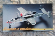 images/productimages/small/heinkel-he162a-2-volksjaeger-trimaster-ma-3-doos.jpg