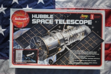 images/productimages/small/hubble-space-telescope-snap-fit-model-kit-skilcraft-74638-doos.jpg