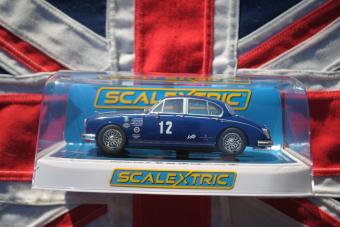 ScaleXtric C4596 Jaguar MK2 - Grant Williams Racing