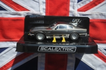 images/productimages/small/james-bond-aston-martin-v8-the-living-daylights-scalextric-c4239-open.jpg