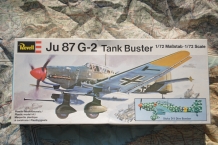 images/productimages/small/junkers-ju-87-stuka-g-2-tank-buster-or-d-5-dive-bomber-revell-h-142-doos.jpg