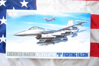 Tamiya 61098 Lockheed Martin F-16CJ [Block 50] Fighting Falcon