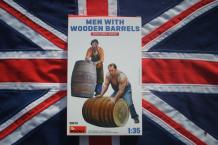 images/productimages/small/men-with-wooden-barrels-miniart-38070-doos.jpg