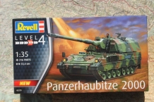 images/productimages/small/panzerhaubitze-2000-revell-03279-doos.jpg