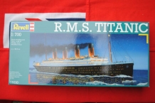 images/productimages/small/r.m.s.-titanic-revell-05210-doos.jpg
