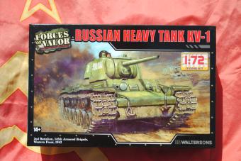 Forces of Valor 873015A Russian Heavy Tank KV-1, Model 1941 'Reinforced welded turret'