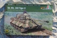 images/productimages/small/sd.kfz.182-tiger-ii-italeri-15765-doos.jpg