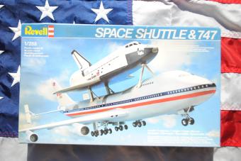images/productimages/small/space-shuttle-challenger-747-revell-4527-voor.jpg