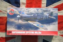 images/productimages/small/supermarine-spitfire-mk.ixc-airfix-a17001-doos.jpg