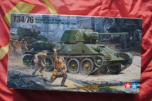 images/productimages/small/t34.76-production-version-1943-russian-medium-tank-tamiya-35149-doos.jpg