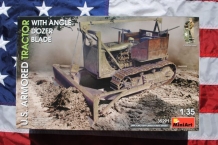 images/productimages/small/u.s.-armored-tractor-with-angle-dozer-blade-mini-art-35291-doos.jpg