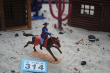 images/productimages/small/union-army-soldier-riding-american-civil-war-us-7th-cavalry-2nd-version-timpo-toys-b.314-a.jpg