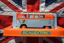images/productimages/small/vw-t1b-microbus-rofgo-gulf-collection-jw-automotive-scalextric-c-4217-voor.jpg