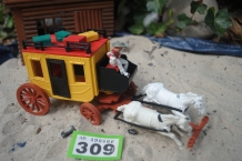 images/productimages/small/wells-fargo-stagecoach-with-coachman-1st-version-timpo-toys-g.309-a.jpg