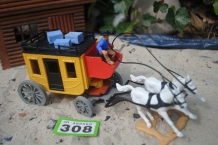 images/productimages/small/wells-fargo-stagecoach-with-coachman-2nd-version-timpo-toys-g.308-a.jpg