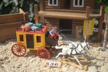 Timpo Toys O.536 Wells Fargo Stagecoach with coachman, 2nd version