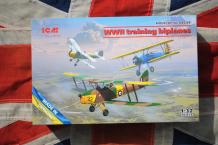 images/productimages/small/wwii-training-biplanes-icm-32039-doos.jpg
