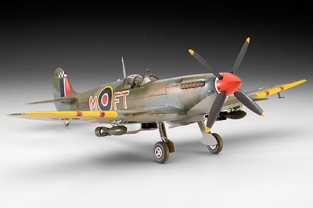 Revell 04554  Supermarine SPITFIRE Mk.IXc / XVI