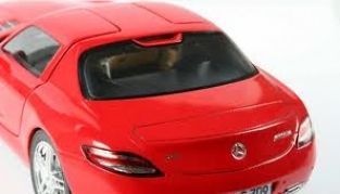 Revell 07100  Mercedes-Benz SLS AMG