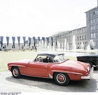 REV07463  Mercedes-Benz 190SL ROADSTER