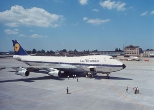 H176 Boeing 747-130 Jumbo Jet LUFTHANSA