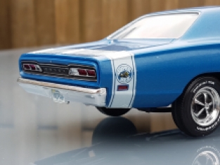 Monogram 85-4505 1969 DODGE SUPER BEE 2'n1 440 Six Pack