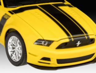 Revell 07652 2013 FORD MUSTANG BOSS 302