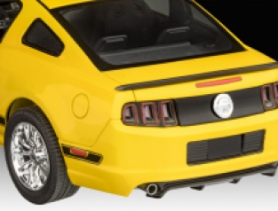 Revell 07652 2013 FORD MUSTANG BOSS 302