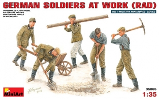 MA.35065 German Soldiers at Work (rad)