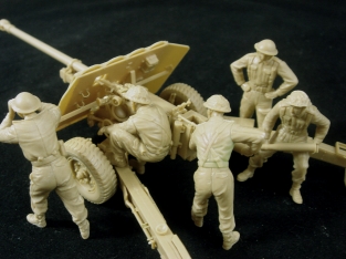 CB.35087  BRITISH 17PDR ANTI-TANK GUN CREW SET