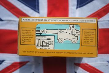 Britains LTD Models 9738 4.7 NAVAL CANNON with cannonballs