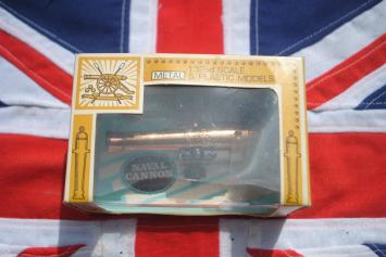 Britains LTD Models 9738 4.7 NAVAL CANNON with cannonball