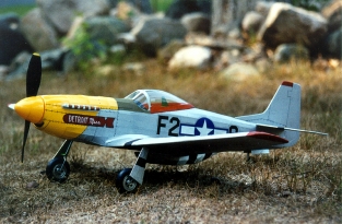 Guillow's 402LC  P-51 MUSTANG U.S.Air Force WW2 FIGHTER