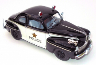 Revell 85-4318 '48 Ford Police Coupe 2 'n 1