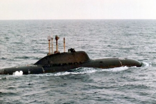 Hobby Boss 83528 Russian Navy Alfa Class SSN Submarine