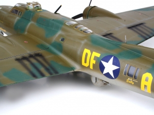 Revell 04297  B-17F 